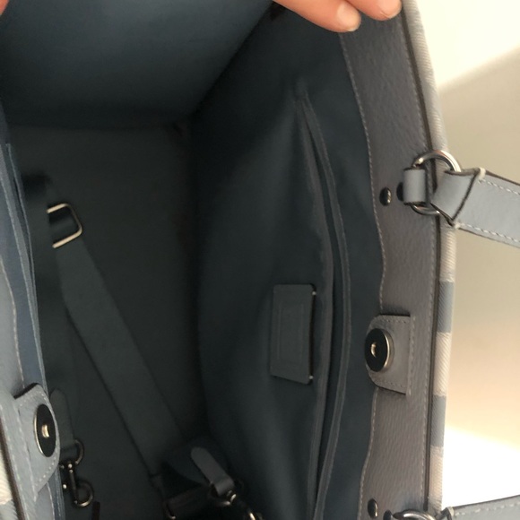 Coach Dempsey 40 bag - Picture 4 of 4